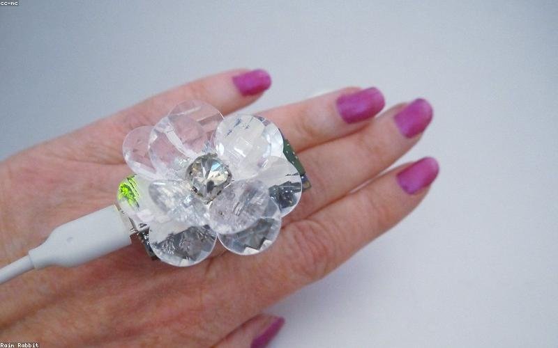 The Smart Ring Revolution: Tracking Sleep and Health Without a Watch